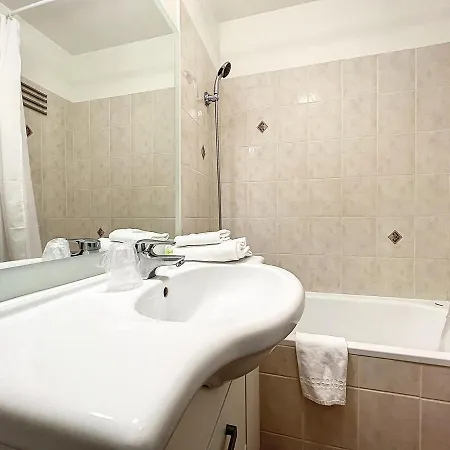 Valhôtel - Hôtel-résidence 4* Châteaufort